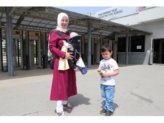 Otomobil Fabrikalarında Eylem Ailece Sürüyor...