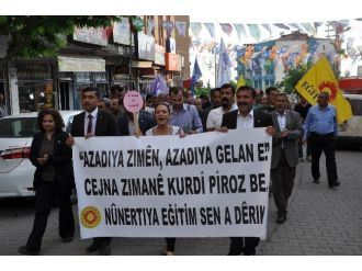 Derik’te Kürt Dil Bayramı Kutlandı