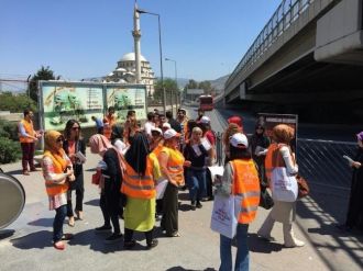 Ak Gençlik İzmir’de Hız Kesmiyor