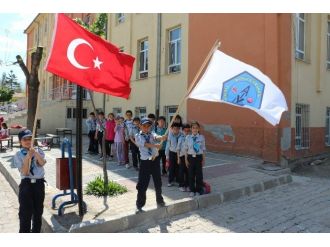 İzci Öğrencilerin Oryantiring Çalışması