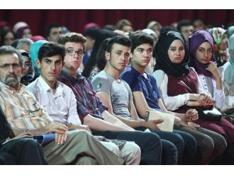 Nuri Pakdil Kocaeli’nde Okurlarıyla Buluştu