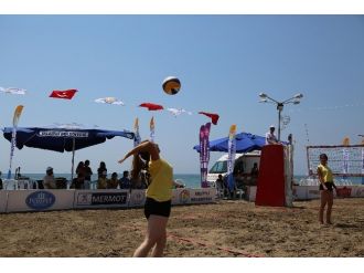 Mezitli’de ’Plaj Voleybolu’ Heyecanı