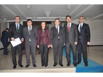 Muş’ta Protokol Kuralları Eğitimini Tamamlayan Personele Sertifika Verildi