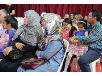 Ünlü Şair Ve Yazar Yalsızuçanlar Konferans Verdi
