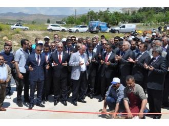 Tunceli’de 12 Milyonluk Feribotlar Törenle Suya İndirildi