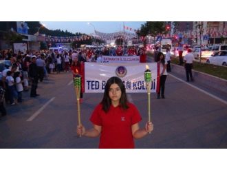 Ted Batman Koleji, Batman’ın İl Oluşunun 25. Yılını Fener Alayıyla Kutladı