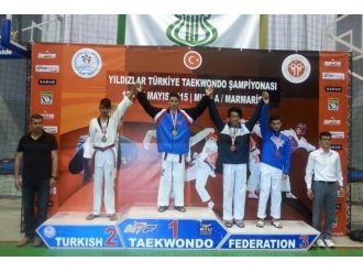 Foça, Yıldızlar Taekwondo’ya Damga Vurdu