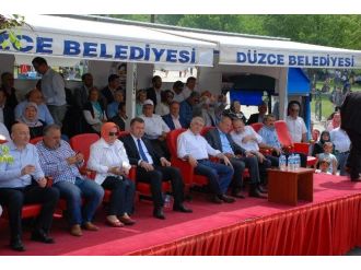 Kaynaşlı’da Uğur Işılak’la Coştular
