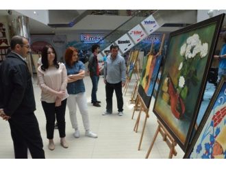 Gençlik Merkezi Kursiyerleri Hünerlerini Sergiledi
