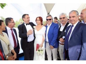 Ayvalık Belediye Başkanı Rahmi Gençer Dünya Evine Girdi