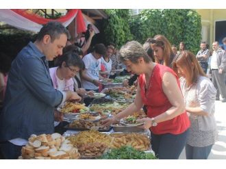 Hayvan Hakları Derneği Kahvaltıda Buluştu