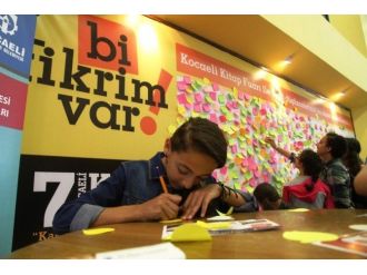 Fuarda Herkes Düşüncesini Yazıyor