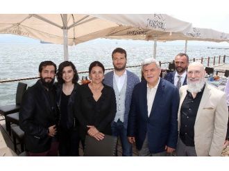 Başkan Karaosmanoğlu, Diriliş Ertuğrul Oyuncularını Ağırladı