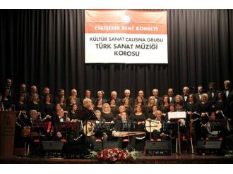 Hüzzam Şarkılar Gönüllere Dokundu