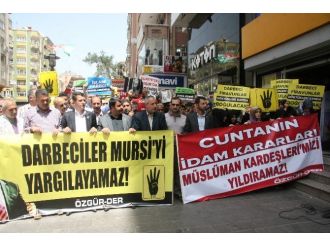 Özgür-der Diyarbakır Şubesi’nden Mursi’nin İdam Edilmesi Kararına Tepki
