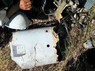 Suriye, Türkiye’nin Düşürdüğü Hava Aracının Fotoğraflarını Paylaştı