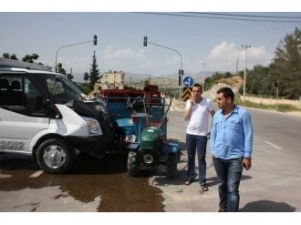 Mut’ta Trafik Kazaları: 3 Yaralı