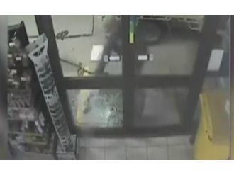 Hırsız Beceriksiz Çıkarsa…