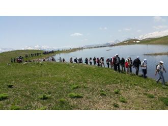 Hakkari Dağlarında Gençlik Yürüyüşü