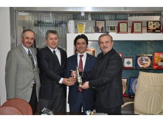 Gtso’dan, Dtso’ya Ziyaret