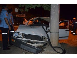 Kozan’da Trafik Kazası: 2 Yaralı