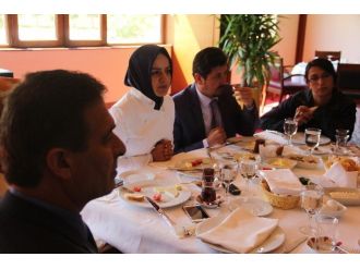 Hdp’li Milletvekili Adayları Eş Zamanlı Saldırıyı Kınadı