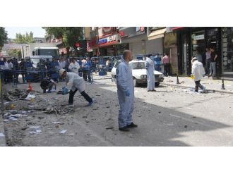 Hdp Adana İl Binasındaki Patlamada 5 Partili Yaralandı