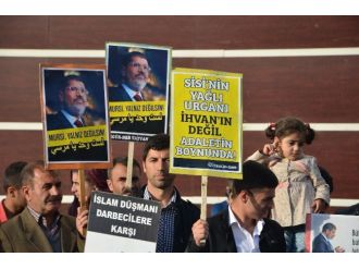 Özgür-der Mursi’ye Verilen İdam Cezasını Kınadı