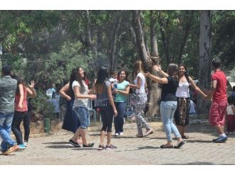 Didimli Romanlar Bahar Şenliğinde Biraraya Geldi