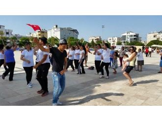 Didim Gençlik Festivali Renkli Görüntülerle Başladı