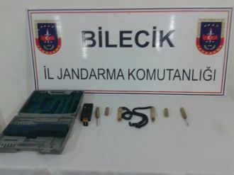Jandarma Ekipleri Definecilere Göz Açtırmıyor