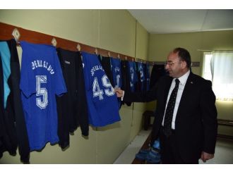 Başkan Üzülmez Belediyespor’u Ziyaret Etti