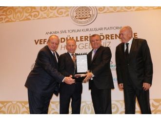 Başkent’te Hüseyin Aslan’a ’Vefa’ Ödülü
