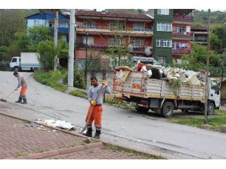 İzmit’te Atıklar Toplanıyor