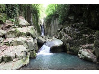 Doğa Harikası Kayalıdere Şelaleleri Turizme Açılmayı Bekliyor