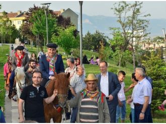 Başkan Edebali Ata Bindi, Kız İstedi