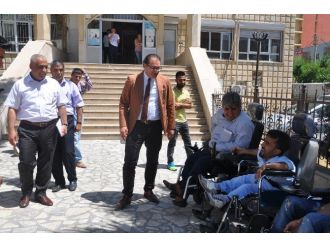 Silopi Kaymakamlığı’ndan Akülü Araç Yardımı