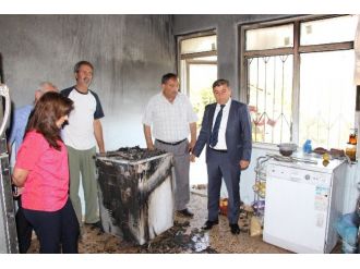 Evi Yanan Aileye Belediyeden Yardım Sözü