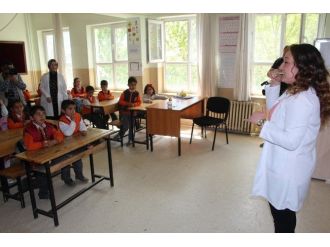 Minikler Diş Taramasından Geçti