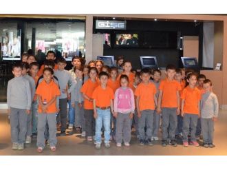 Atık Pil Toplayan Öğrencilere Sinema Ödülü