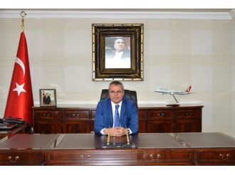 Vali Deniz’den 19 Mayıs Atatürk’ü Anma Gençlik Ve Spor Bayramı Mesajı