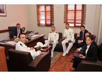Denizaltı Komutanları, Büyükşehir Belediyesi’ni Ziyaret Etti