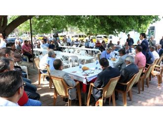 Köse, Taksicilerle Bir Araya Geldi