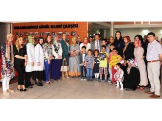 Başkan Yazıcı Ve Eşi, Çocukların Dileklerini Gerçekleştirdi