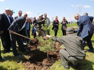 Etü Yerleşkesi’ne ’Kent Konseyi Hatıra Ormanı’