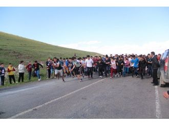 Çıldır’da Gençlik Koşusu Düzenlendi