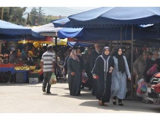 Pazarda Yaşlı Adamın 6 Bin Eurosunu Çaldılar