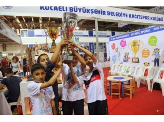 Kağıtspor Sporcuları Bu Kez Kalemleriyle Yarışacak