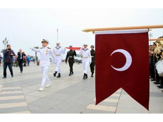 Atatürk’ü Temsil Eden Bayrak Karaya Çıkarıldı