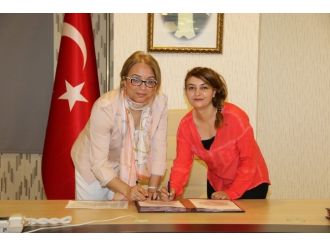 Öğretim Üyeleri İle Bap Destekleme Sözleşmesi İmzalandı
